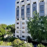 Parisian Home L Montmartre