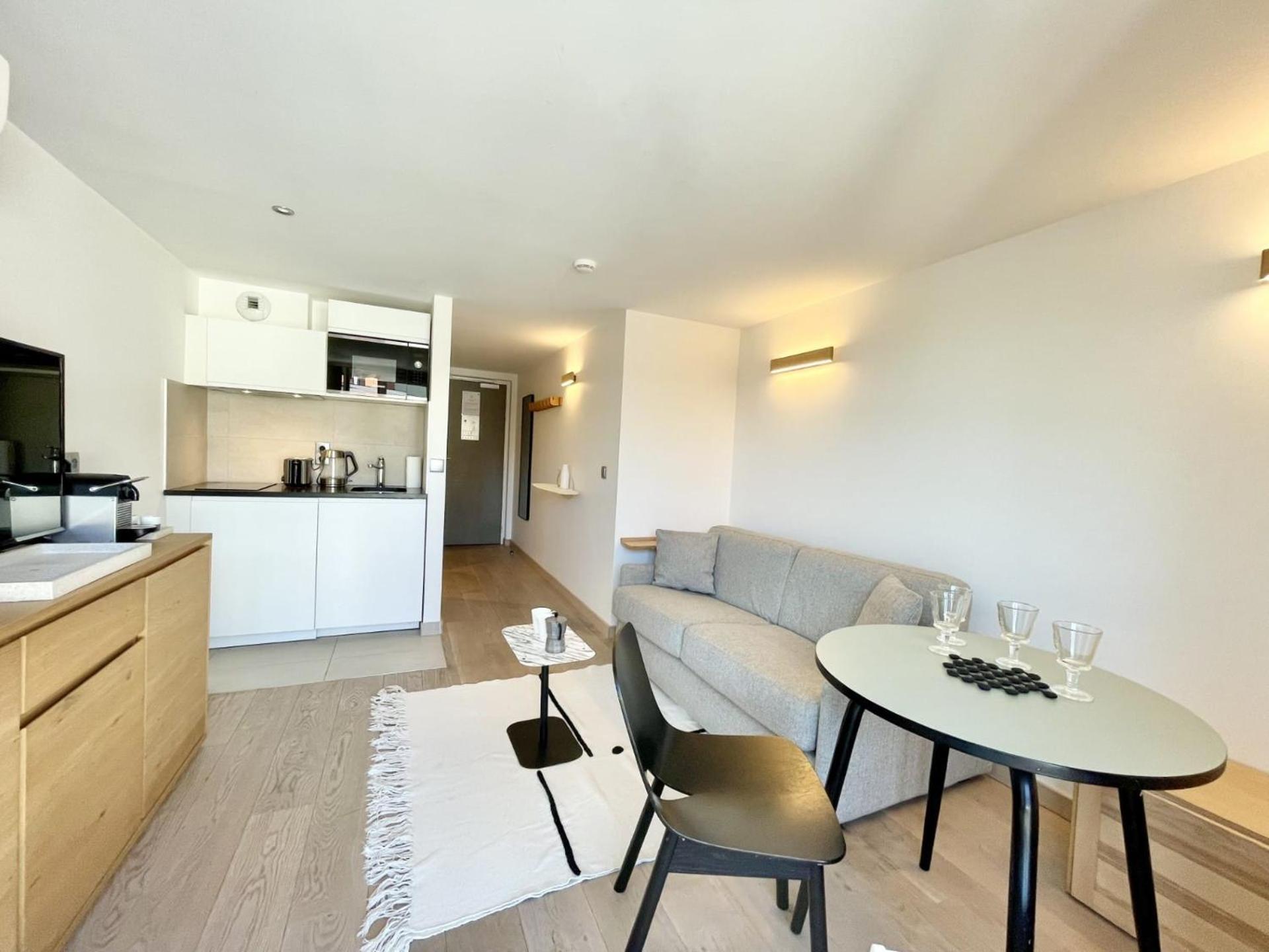 Apartment Parisian L Montmartre