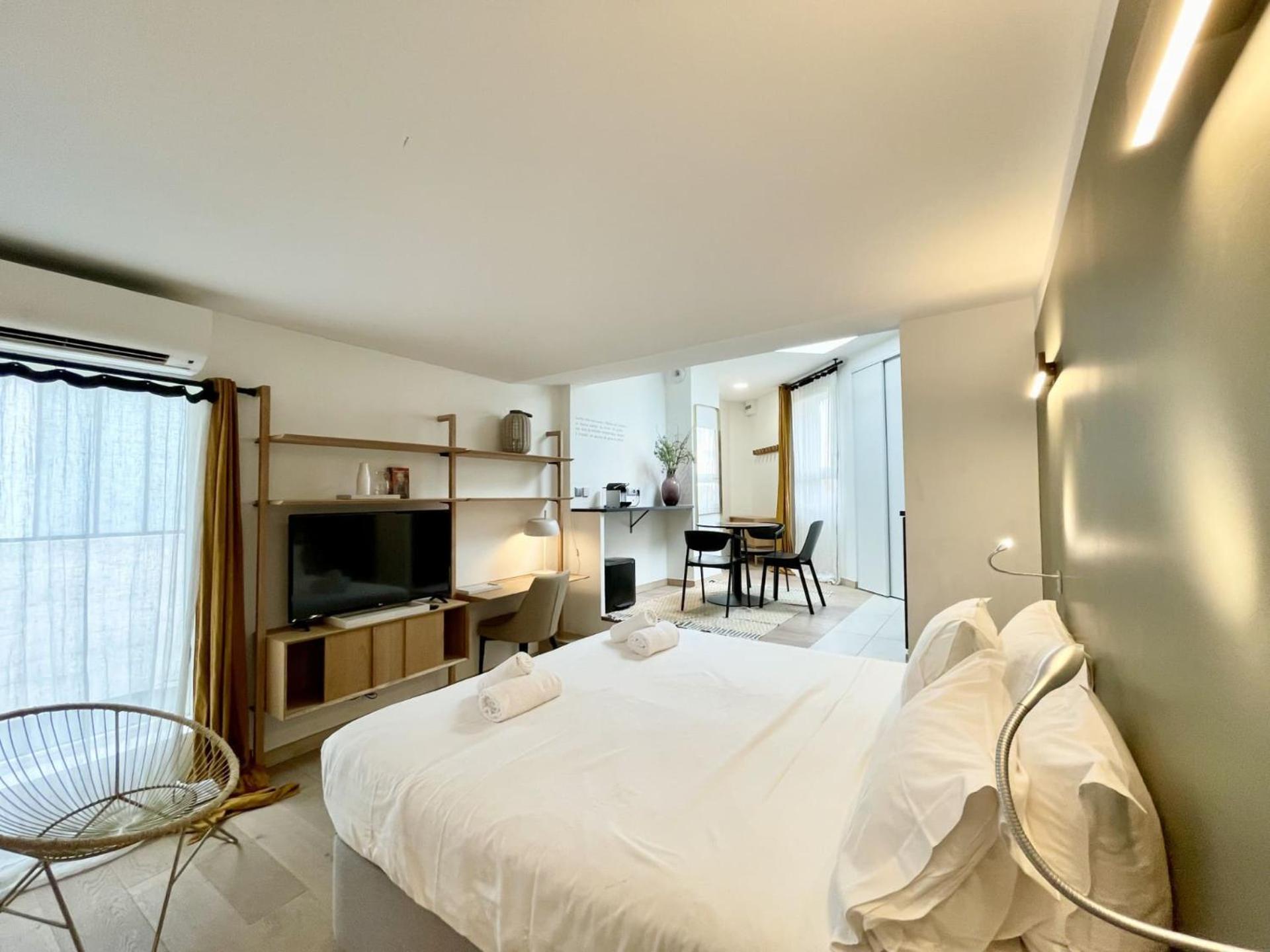 Apartment Parisian L Montmartre *