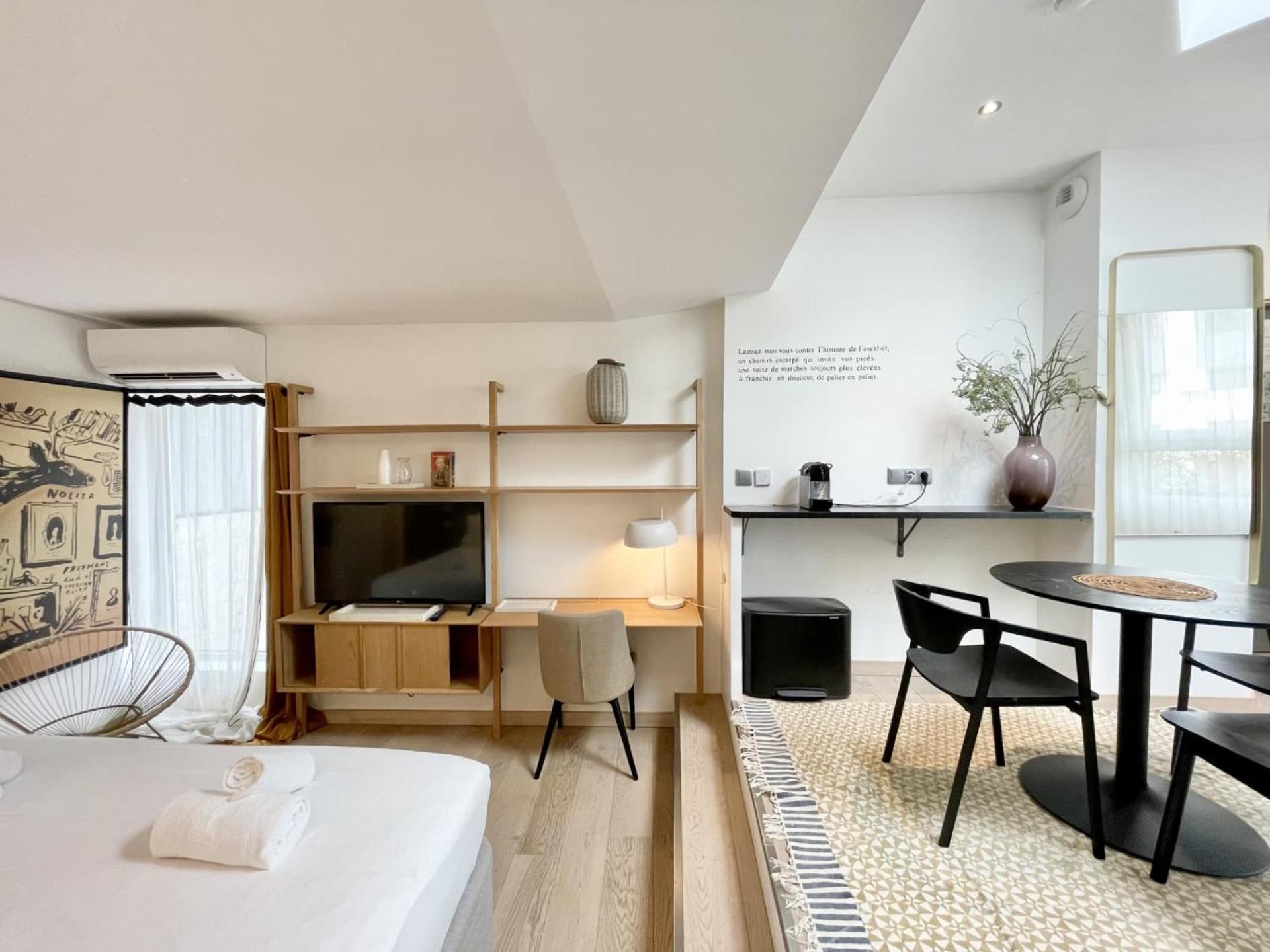 Parisian L Montmartre Apartment Paris