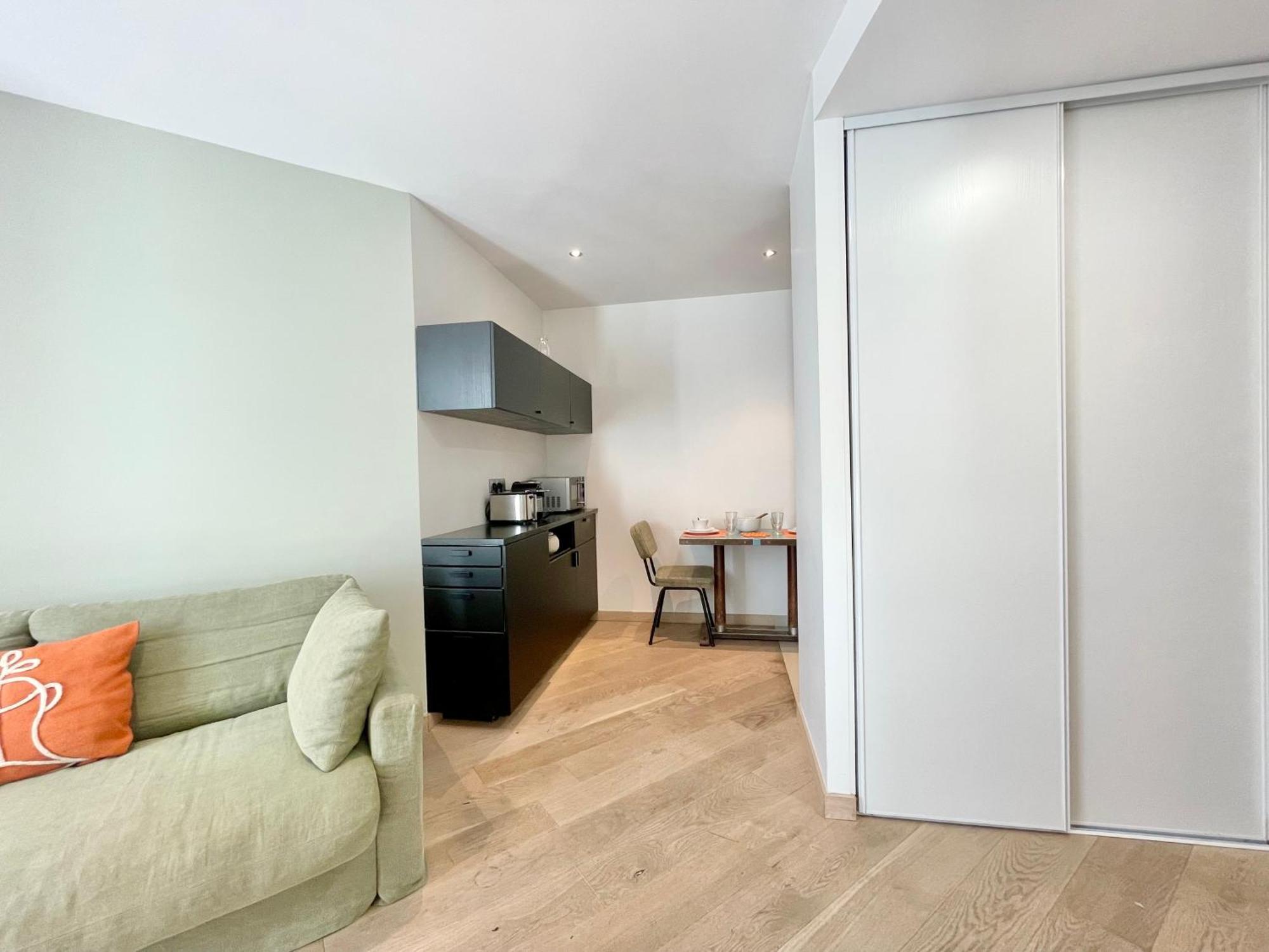 Apartment Parisian L Montmartre